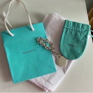 Tiffany & Co. Heart charm bracelet, pouch&gift bag